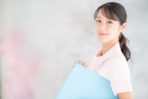 美容系クリニックの女性