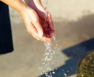 水道水の肌トラブルは残留塩素が原因